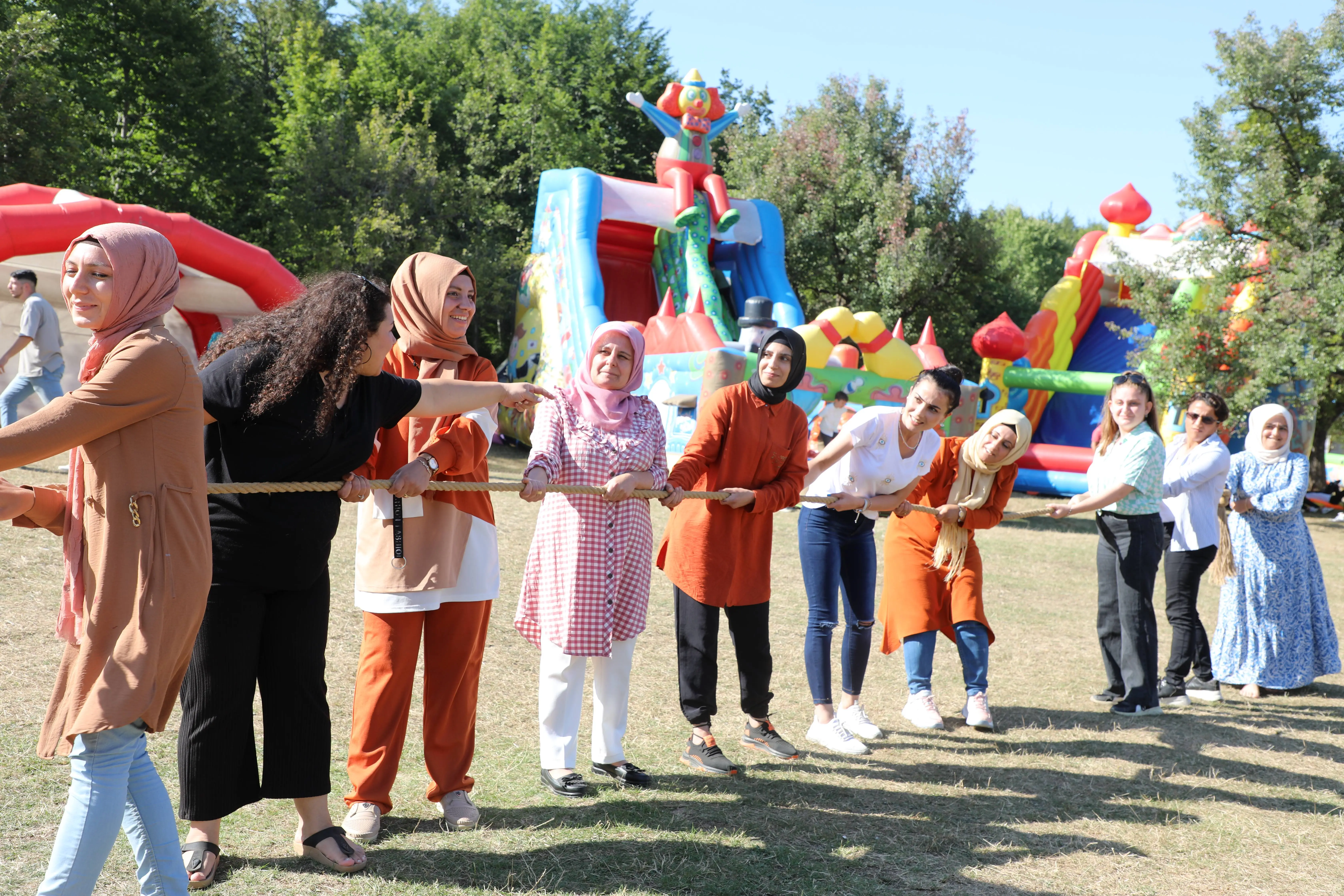 Yetişkin Aktiviteleri - Profesyonel Grup Oyunları ve Eğlenceli Organizasyonlar